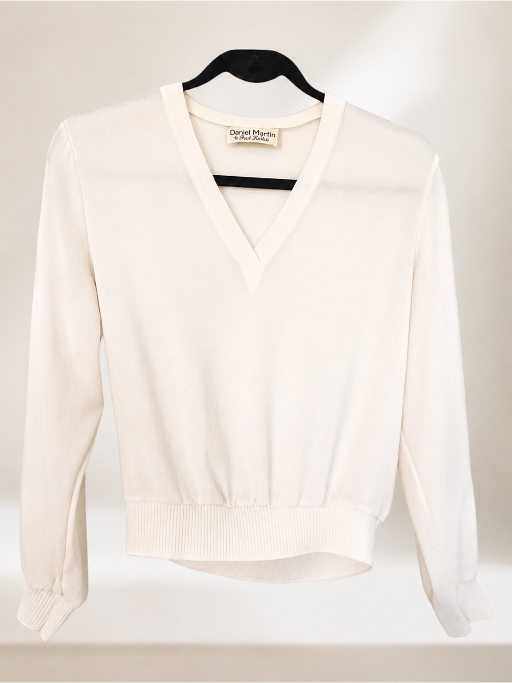 VTG Daniel Martin by Boyd Babbitt Cream Sheer LS Cropped Banded VNeck Blouse Top